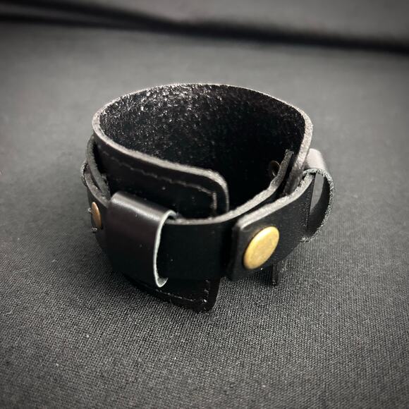 Black Leather Adjustable Snap Cuff Bracelet - Picture 6 of 9